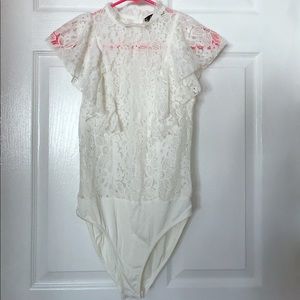 SHEIN Solid Ruffled Lace Bodysuit